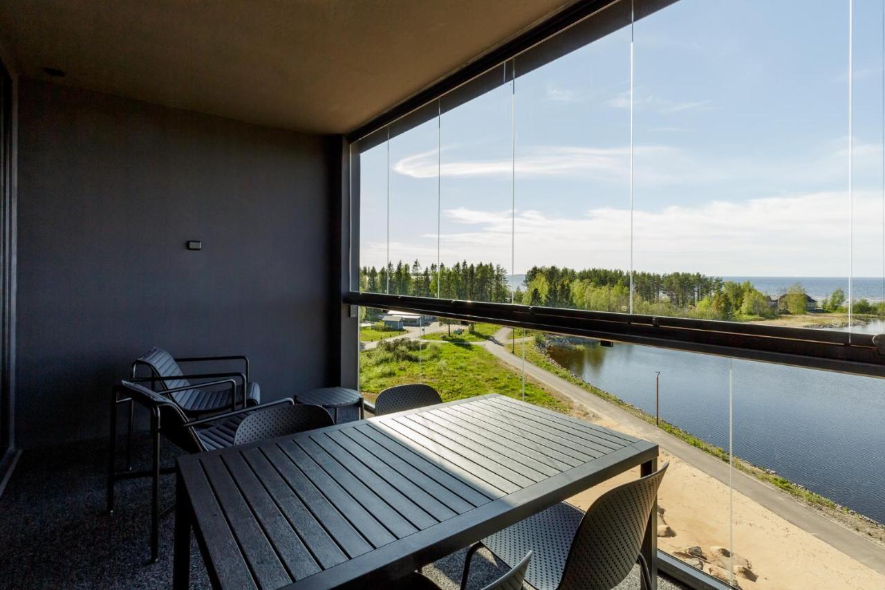 Marina Chalets Studios By Hiekka Booking - Sisaeltaeae Liinavaatteet Ja Loppusiivouksen Kalajoki Rum bild